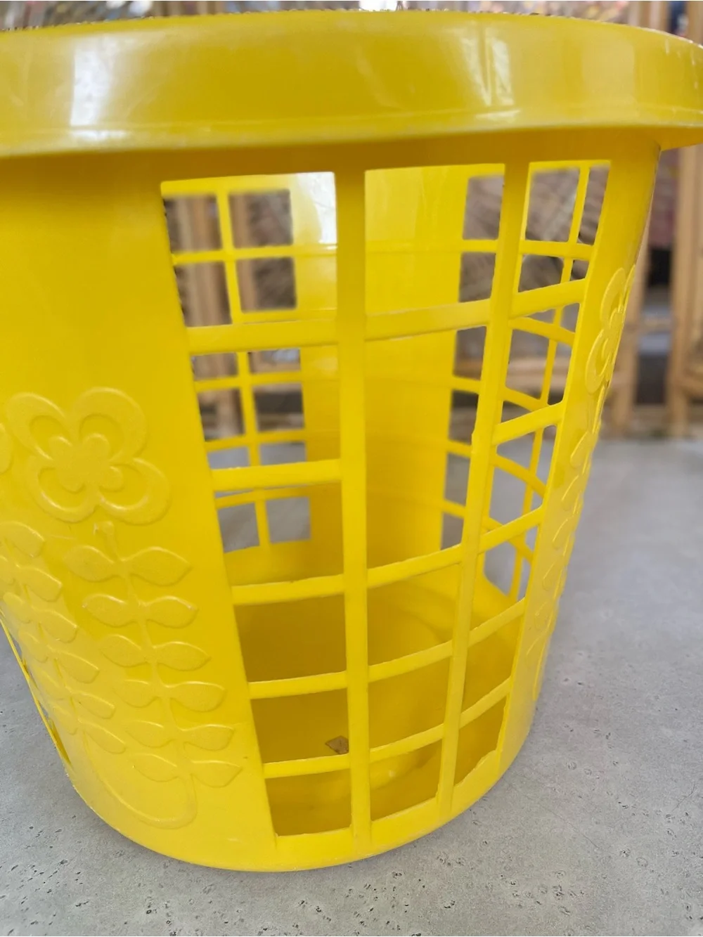 Vintage 70s Loma Yellow Plastic Laundry Basket Daisy Flowers Blossom Retro Decor